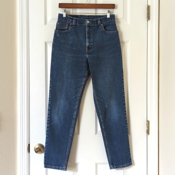 Levi's Y2K Vintage 550 Dark Wash Relaxed Fit Tapered Leg Denim Mom Jeans 8P - Picture 1 of 15